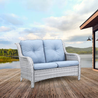 White wicker outlet settee